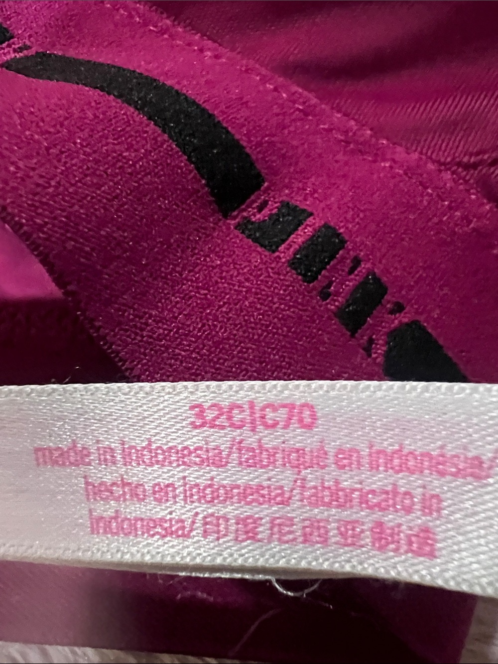 PINK Victoria's Secret Wireless Bra in Magenta - Picture 3 of 8